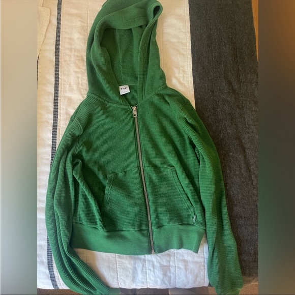 Aritzia Tops - Aritzia waffle zip hoodie